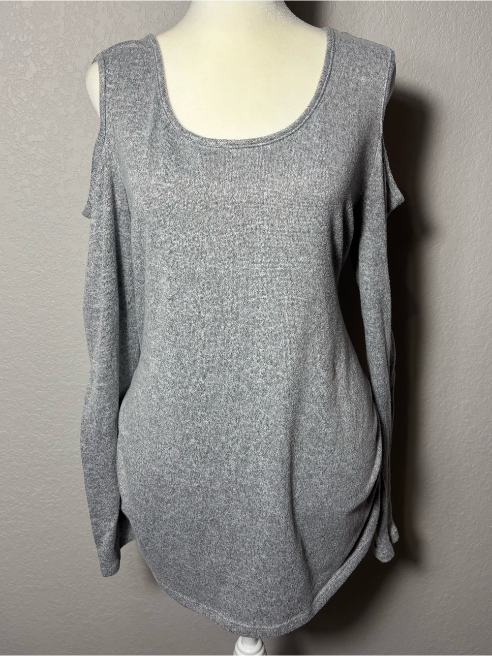Women's Off-The-Shoulder Cold-Shoulder Sweater - Gray